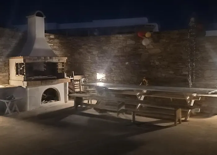 Thea Paros 로갈라스