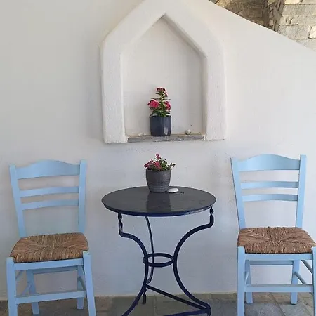 Thea Paros Apartament Logaras